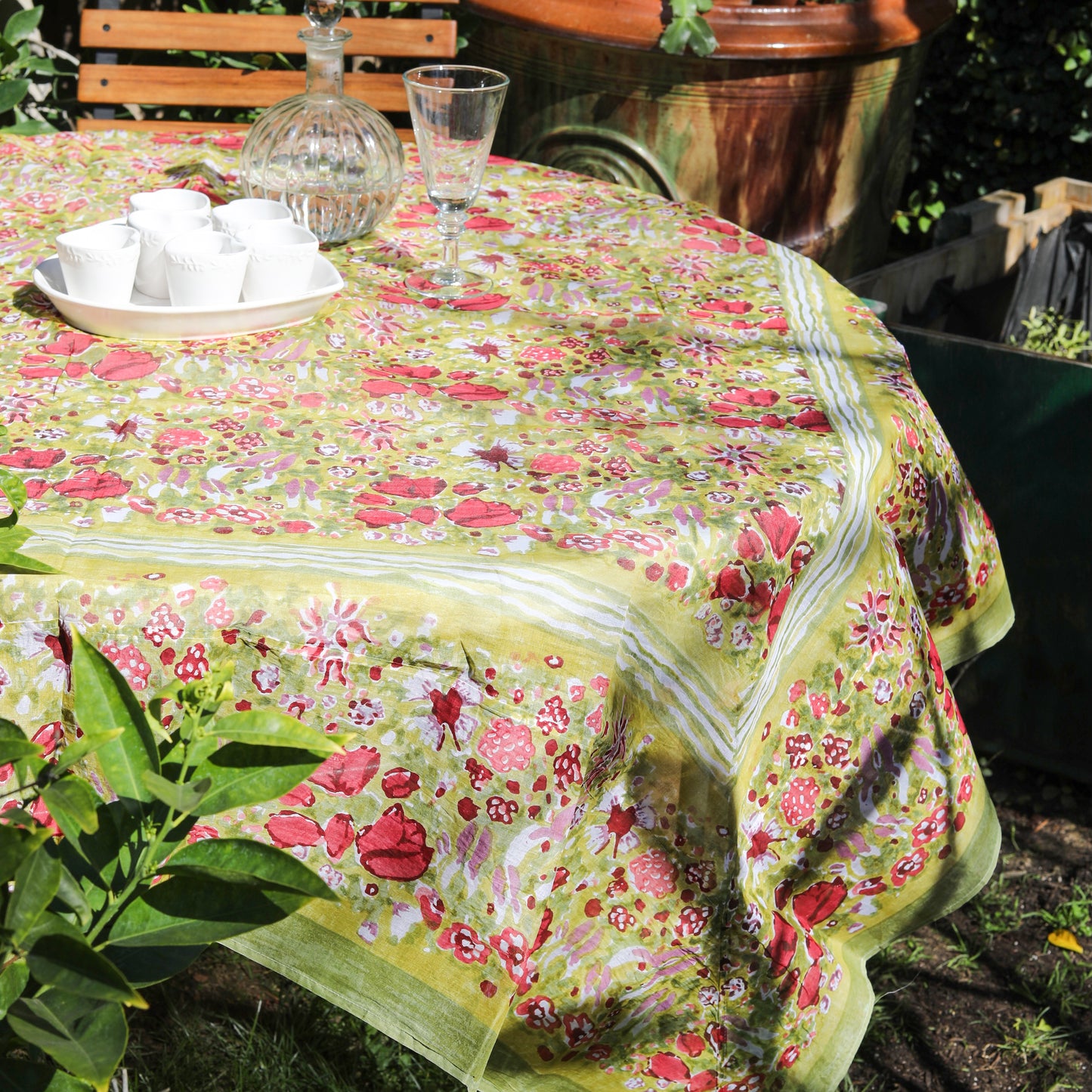Jardin Red and Green Organza