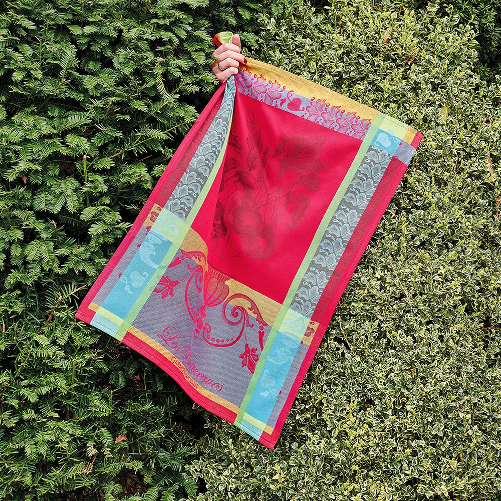 Les Betteraves Rouge Dishtowel