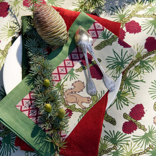 Squirrel & Pinecone Red & Brown Napkin (6 ct)