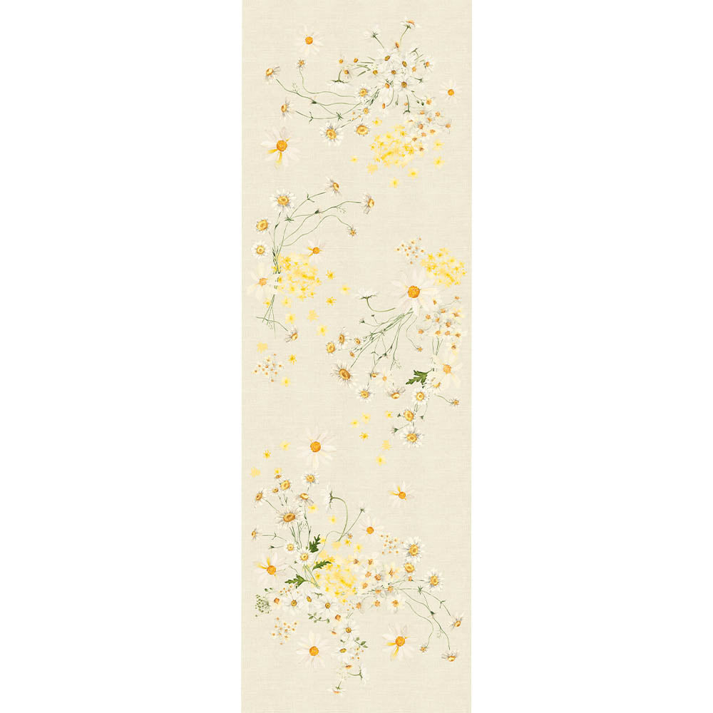 Full view of the Daisy print chanvre cotton-linen table runner.