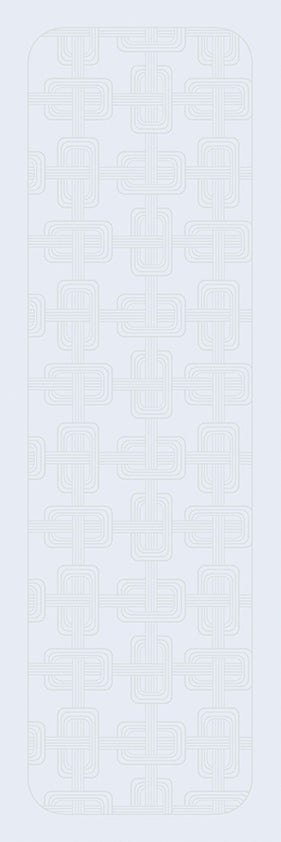 Top-down view of a light grey Hôtel Particulier Jacquard linen table runner featuring a repeating geometric link pattern woven in grey.